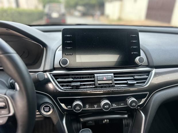 Honda Accord EX (1.5L 4cyl Turbo CVT) 2019 White photo 15