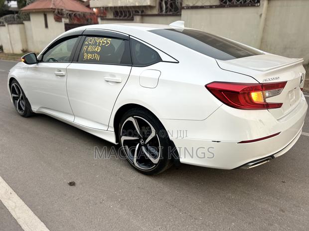 Honda Accord EX (1.5L 4cyl Turbo CVT) 2019 White photo 3