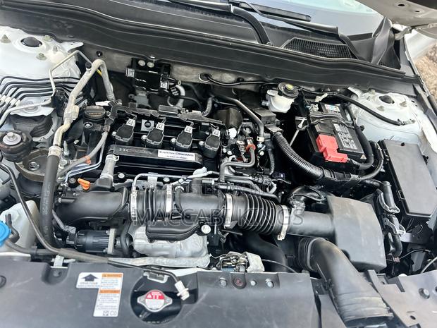 Honda Accord EX (1.5L 4cyl Turbo CVT) 2019 White photo 16