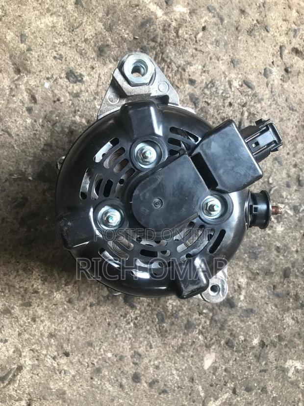 Toyota Corolla 09 to 2013 Alternator photo 3
