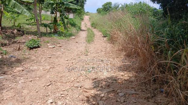 30 Plots of Land for Sale Located at the Dowdowa Hospital · Photo 1