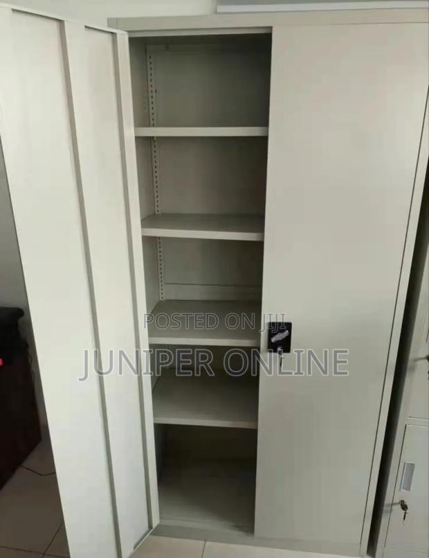 Office Cabinet Metallic Glass Sewn · Photo 4