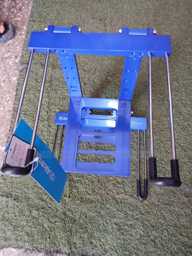 Laptops Stand · Photo 4