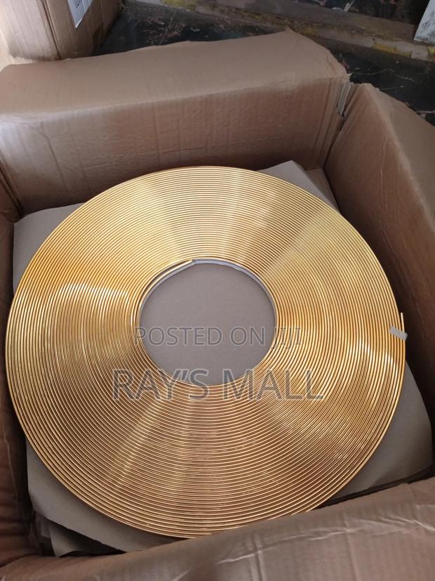 Gold Ring for Photo Frames · Photo 2