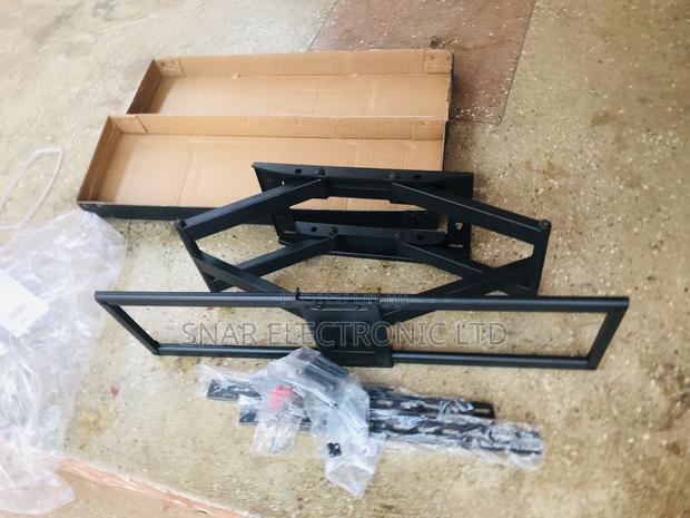 Strongly Full Motion Wall Mount: 50-120 Inch Full Motion · Photo 2