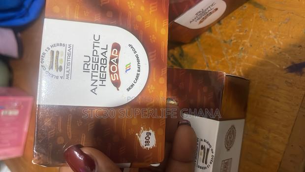 Iru Antiseptic Herbal Soap · Photo 1