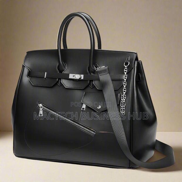 Duffle Bag · Photo 3
