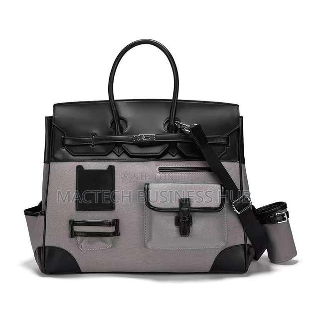 Duffle Bag · Photo 3