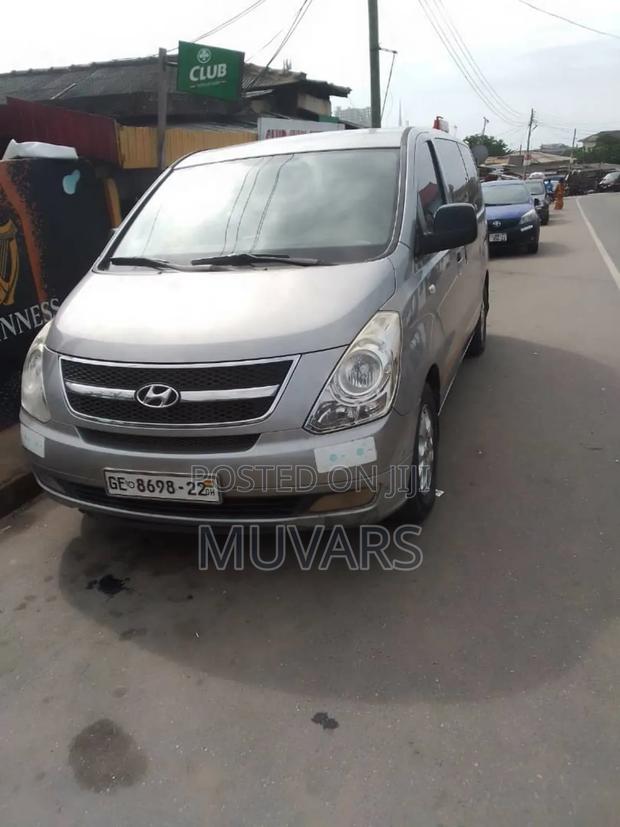 Car Rentals: Mini Van for Hire · Photo 2
