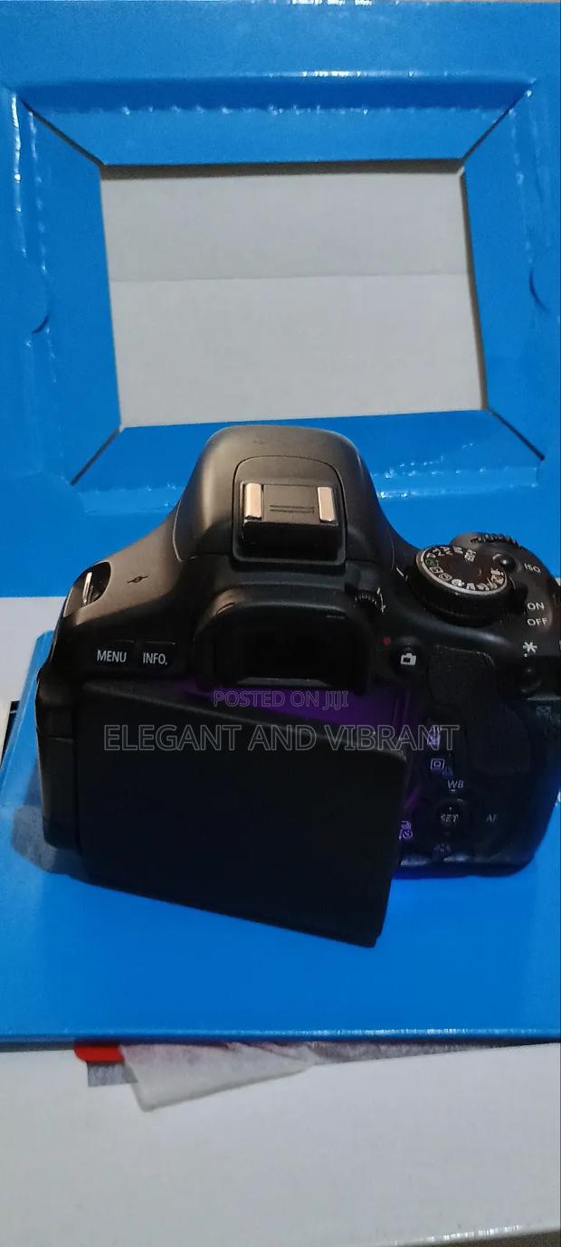 Canon 600d With Screen Color Change,Please Read Description photo 2