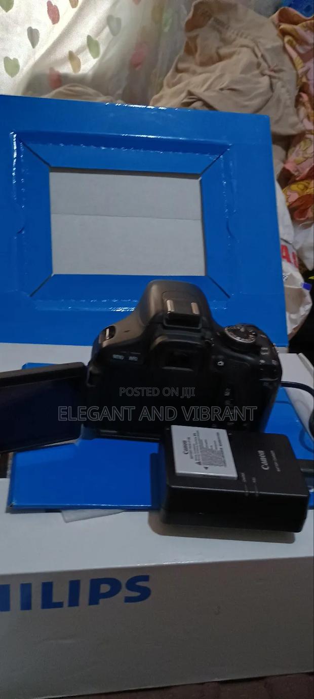 Canon 600d With Screen Color Change,Please Read Description photo 7