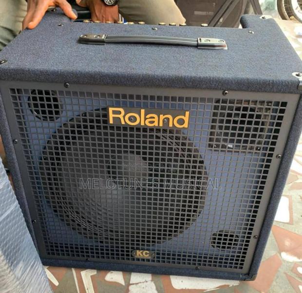 Roland Kc-550 Keyboard Combo · Photo 4
