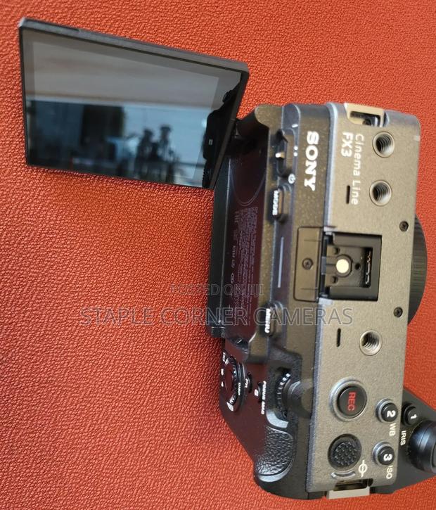 Sony Alpha Fx3 12mp Cinema Line Camera Body Xlr Handle 4k photo 6