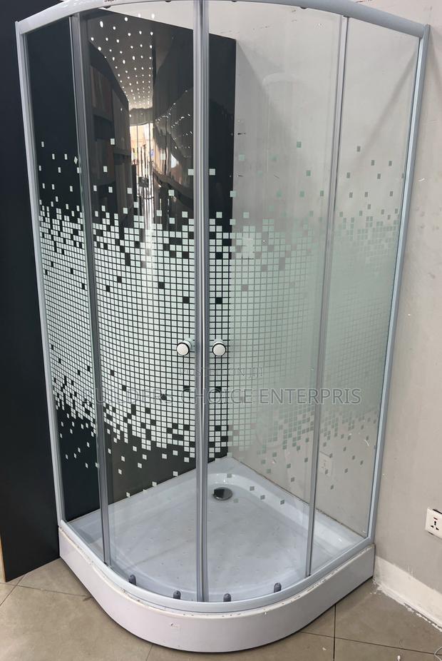 Walk in Shower Cubicle · Photo 4