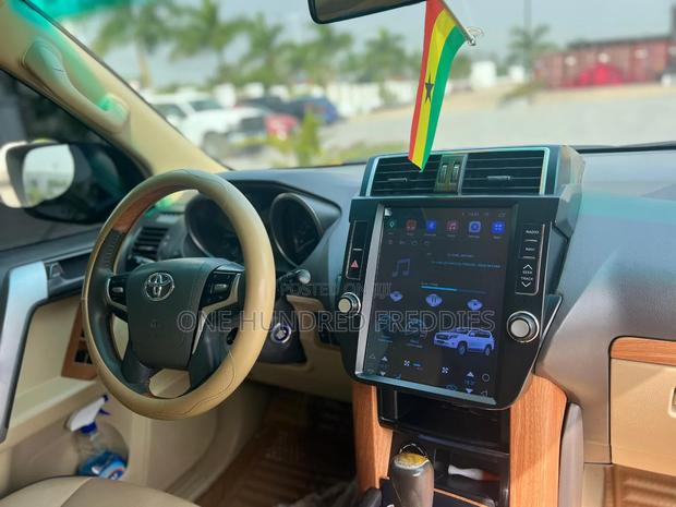 Toyota Land Cruiser Prado 3.0 D-4D (190 Hp) 7 seats 2016 Silver