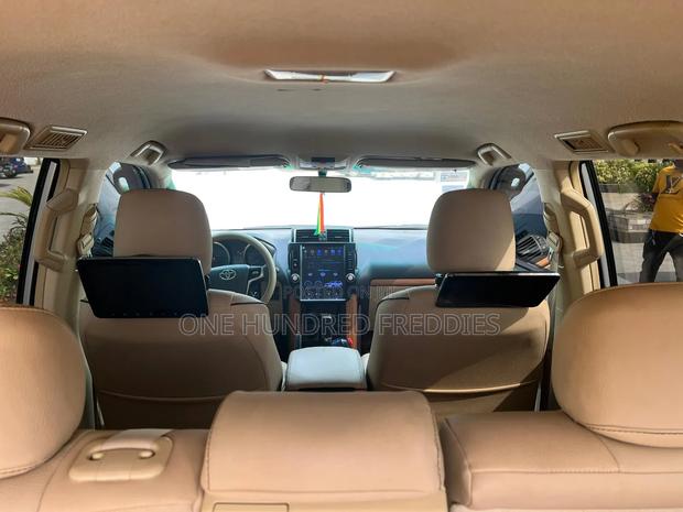 Toyota Land Cruiser Prado 3.0 D-4D (190 Hp) 7 seats 2016 Silver