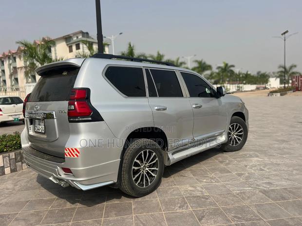 Toyota Land Cruiser Prado 3.0 D-4D (190 Hp) 7 seats 2016 Silver