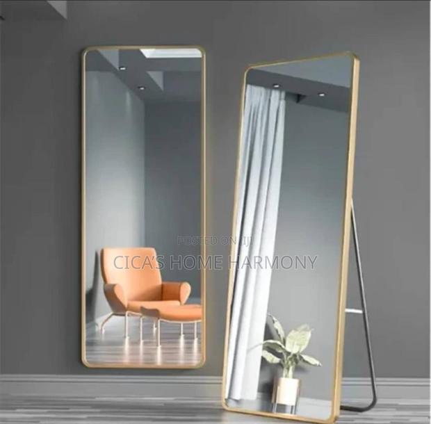 Elegant Wall/Standing Rectangular Mirror · Photo 1