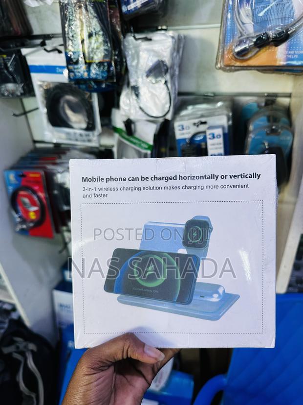 3in1 Fast Wireless Charger · Photo 3
