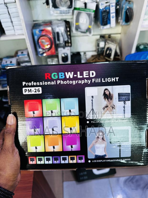 RGBW-LED Studio Light · Photo 2