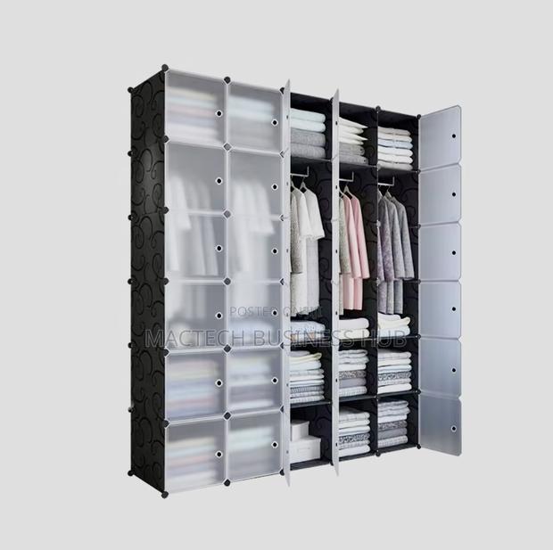 30 Cubes Plastic Wardrobes photo 2