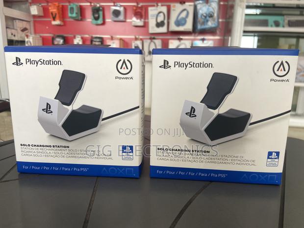 Powera Solo Charging Station for PS5 Wireless Controllers · Photo 3