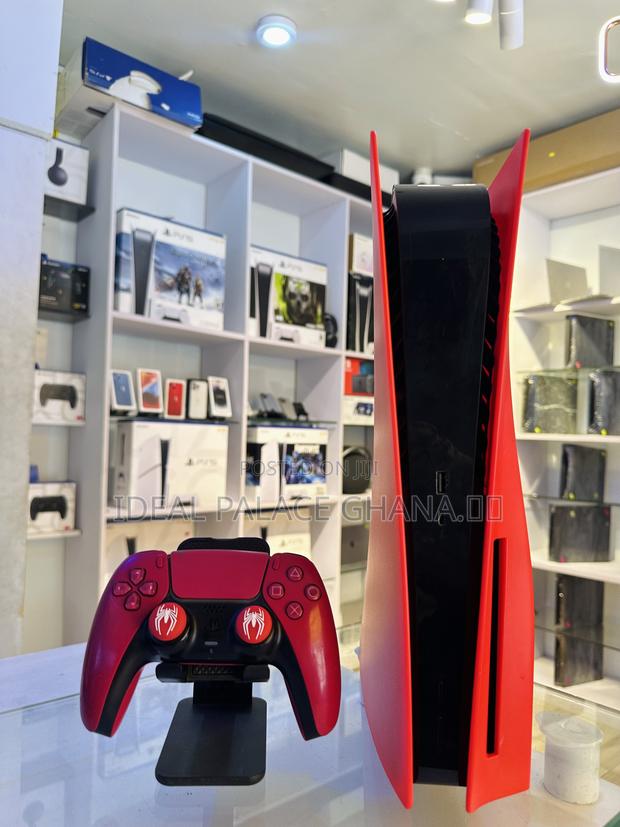Limited Orange Ps5 Standard With 8 Games · Photo 2