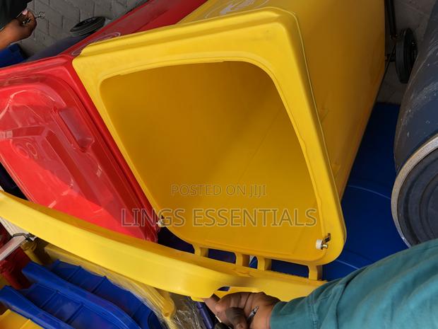 240ltr Pedal Dustbin
