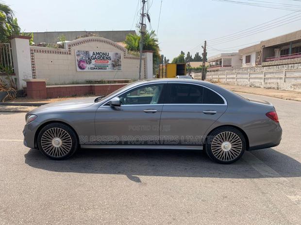 Mercedes-Benz E300 2018 Silver
