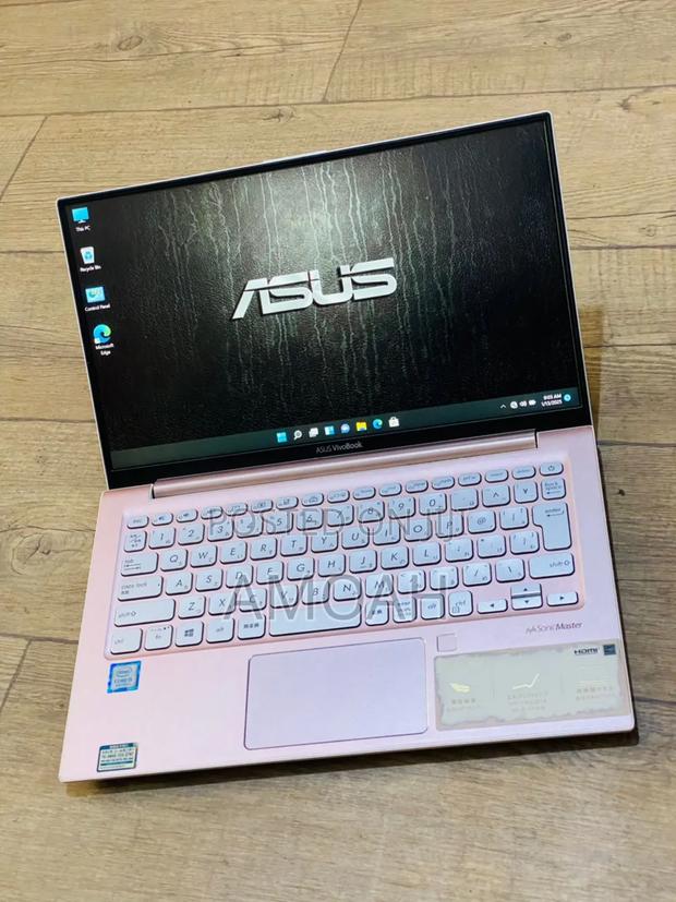 Laptop Asus VivoBook S13 S330UN 4GB Intel Core I3 SSD 128GB · Photo 4