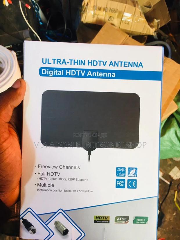 Free TV That Actually Works: Indoor Antenna With Booster · Photo 2