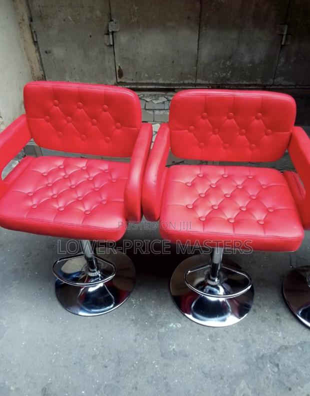 Modern Adjustable Home and Bar Chair · Photo 2