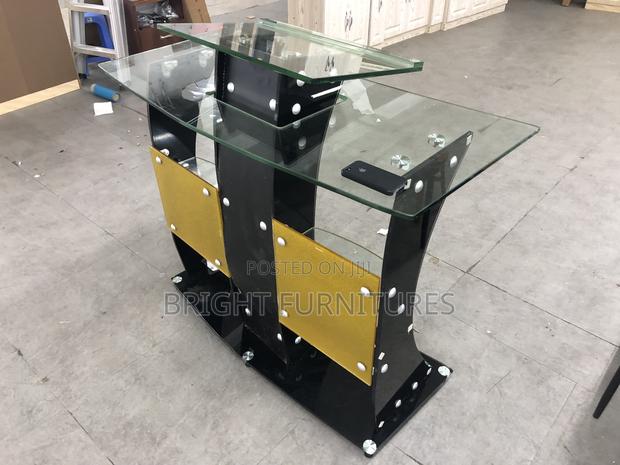 Pulpit Available for a Cool Price · Photo 4