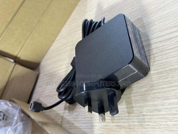 Universal 65W USB-C Laptop Charger for All Laptops photo 4