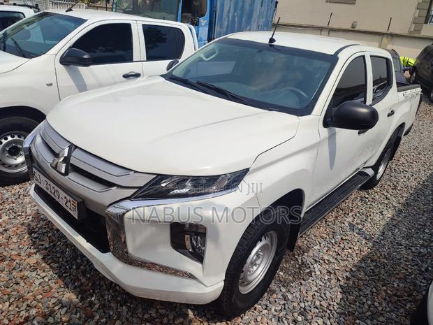 Mitsubishi L200 2021 White