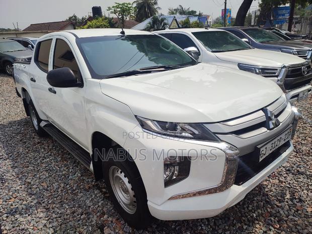 Mitsubishi L200 2021 White