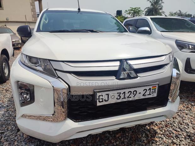 Mitsubishi L200 2021 White
