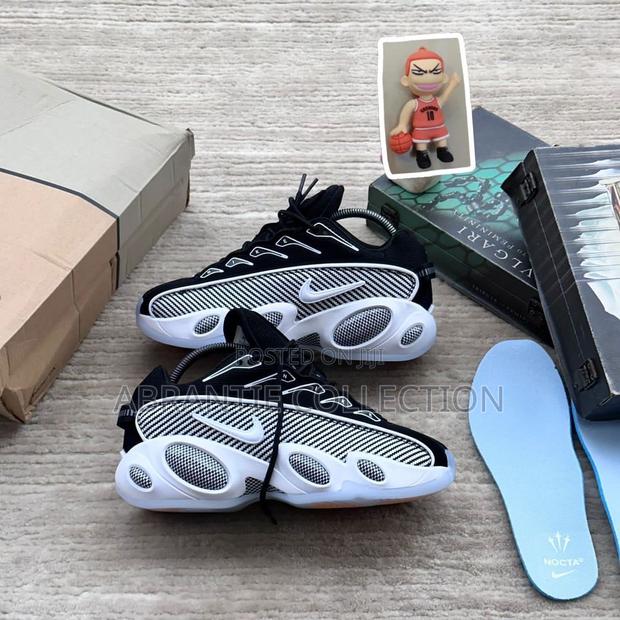 Nike Nocta Glide Sneakers · Photo 3