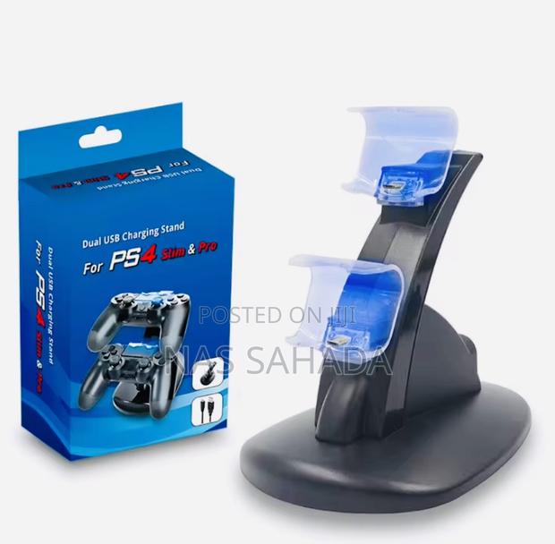 Dual USB Charger Stand for PS4 · Photo 2