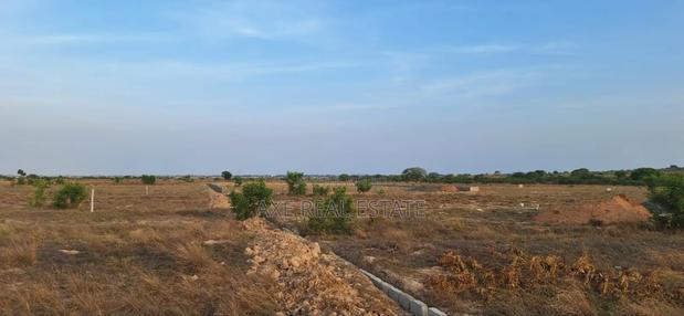 Tema Community 25 Adom Estate Road Plots Selling! · Photo 4