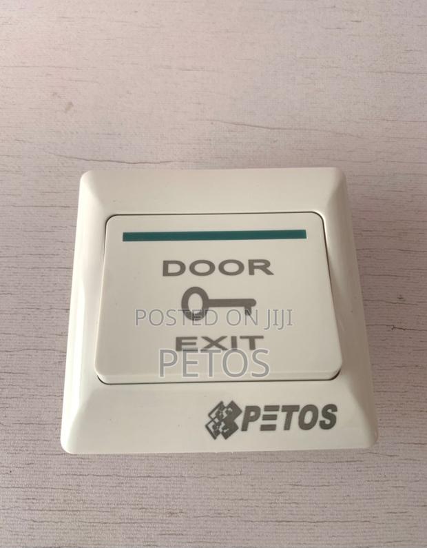 Plastic Exit Button · Photo 2