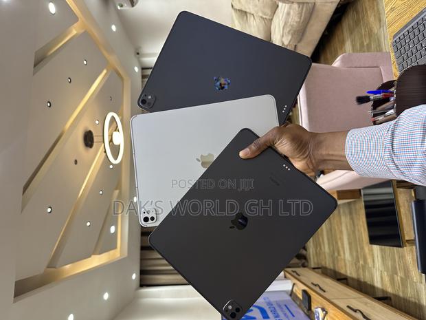 Apple iPad Air 13 (2024) 256 GB Gray · Photo 3