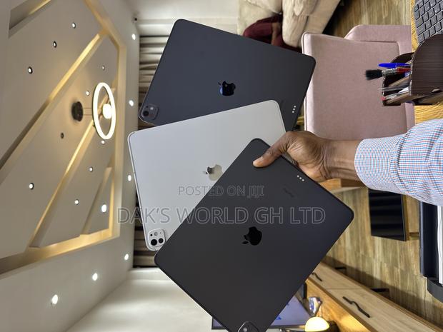 Apple iPad Air 13 (2024) 256 GB Gray · Photo 4