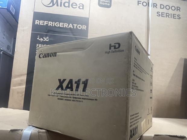 Built In Lens Canon XA11 Professional Full HD Camcorder · Photo 2