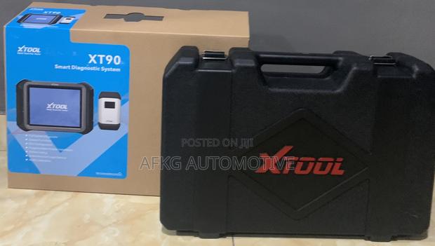 Xtool XT90 Smart Diagnostic Scanner photo 3
