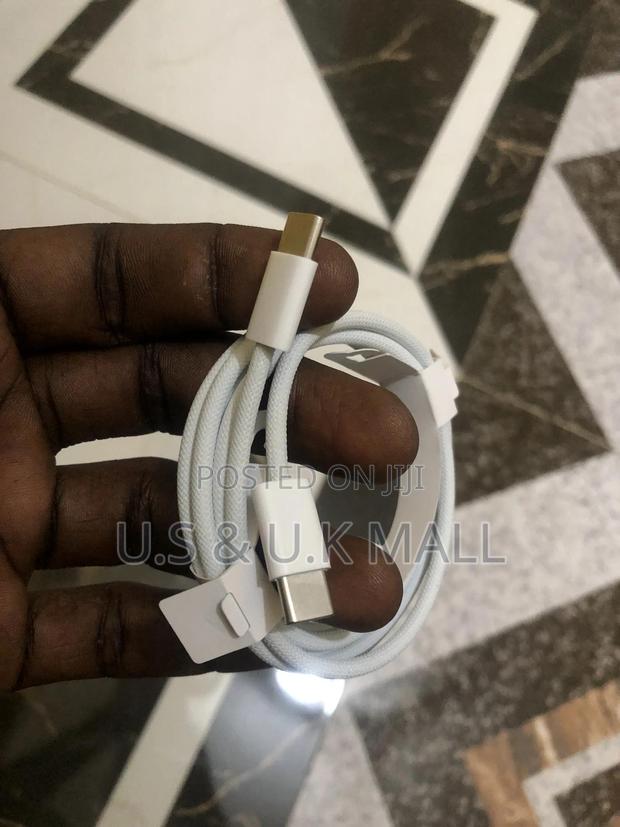 Original Charger Cables With Adapters From America in Stock photo 5