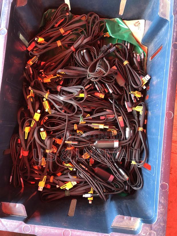 Original Charger Cables With Adapters From America in Stock photo 7