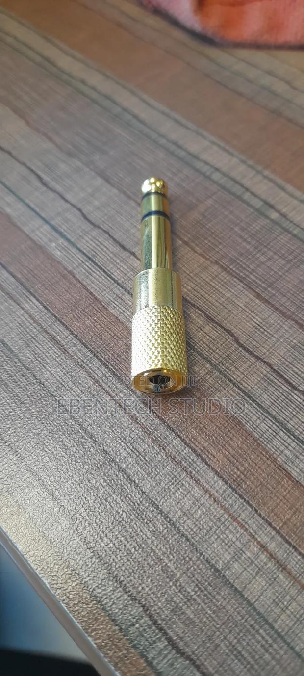 Audio Jack Converter Metalic Gold