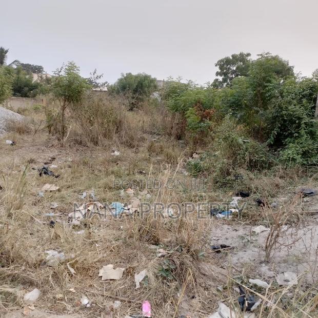 10 Plots of Land for Sale Located at Oyibi · Photo 2