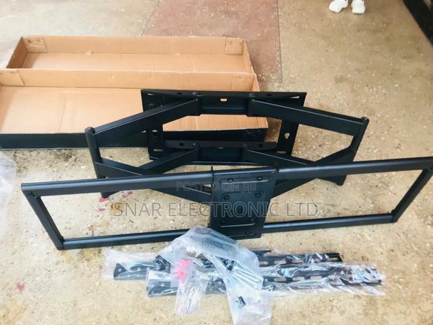 Motion Cantilever Tv Mount 50-120 Inches · Photo 2